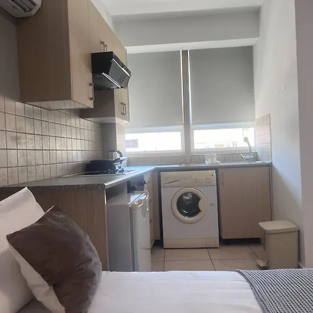 Phaedrus Living Hoopoe Residencies 204 Apartament *